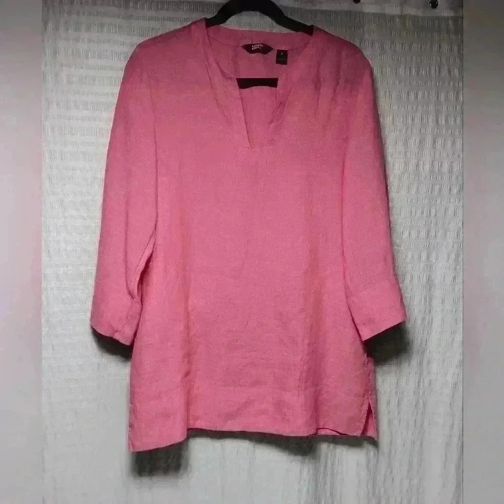 Lands End 💯 Linen 3/4 length  sleeve v neck pull over top. Ladies Size S